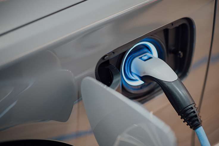 ¿Interesa el coche eléctrico con los precios de la electricidad al alza?